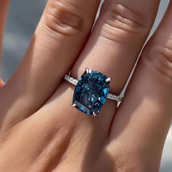 🔷 NEW Elegant Dark Aqua Blue Crystal 4 Carat Ring with Silver Band 🔷 - Picture 2 of 6